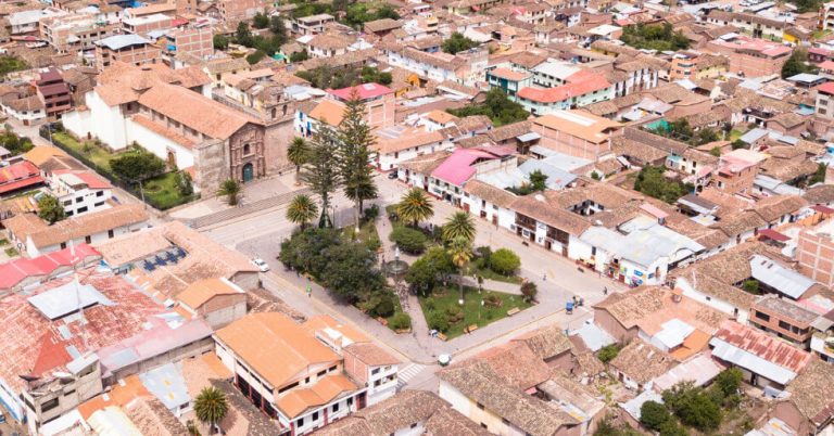 Plaza de Armas de Urubamba