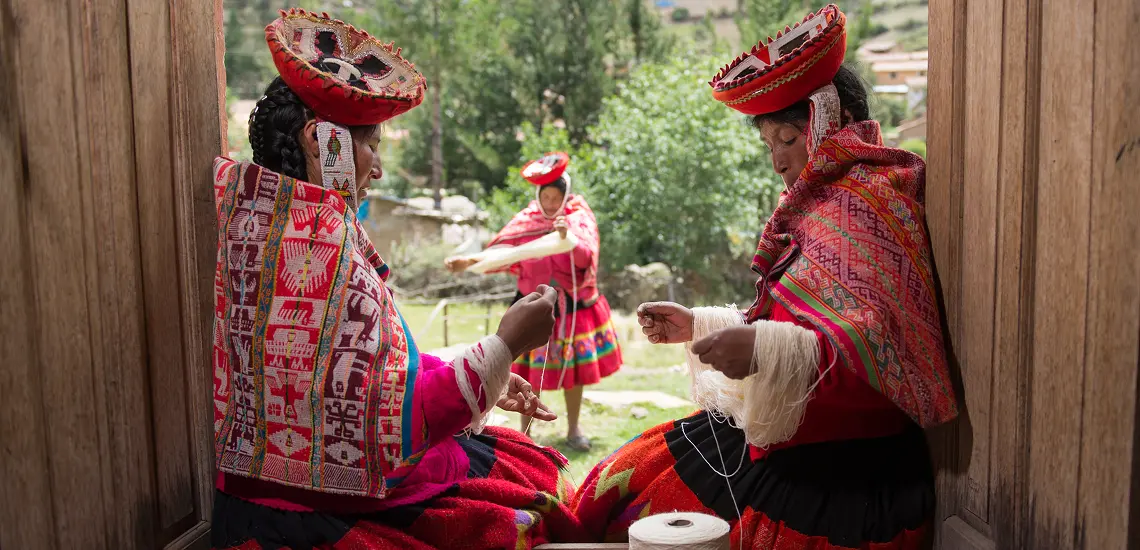 Perurail dia de la mujer carousel 2